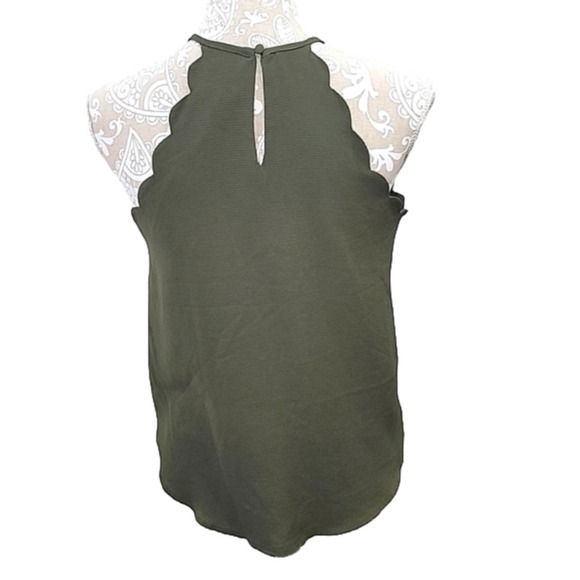 Mine Green Scalloped Halter Top with Back keyhole neckline. Size S. - Picture 2 of 6